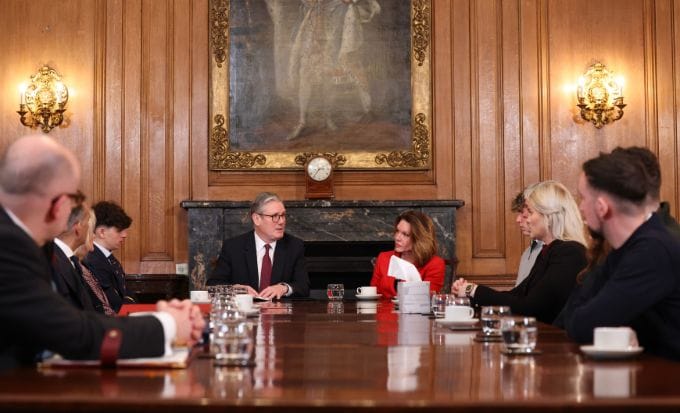 families of nottingham vicitms meeting prime minister keir starmer picture by simon dawson–no 10 downing street concept inquests and public inquries nottingham attacks feature